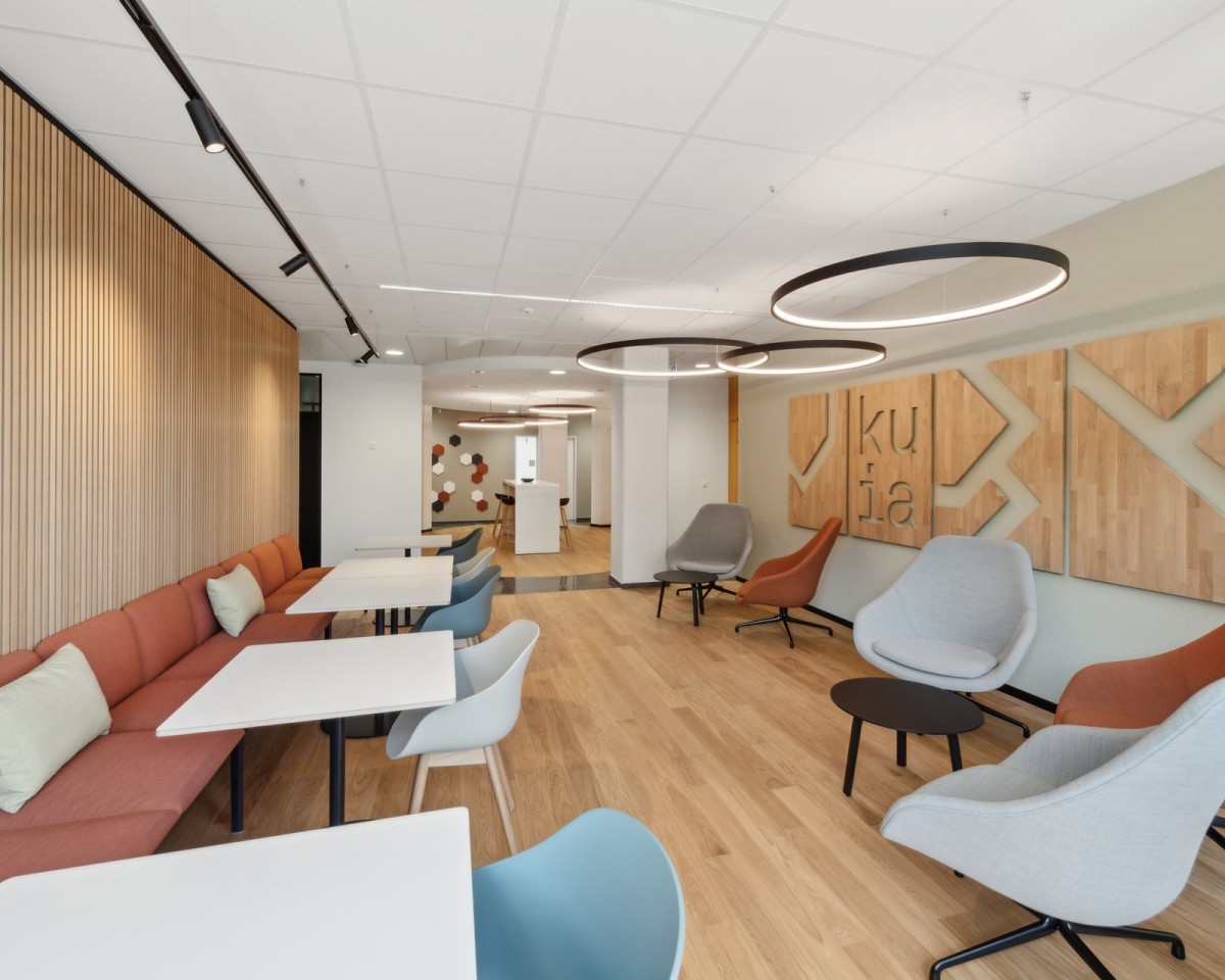 Einladende Gemeinschaftslounge, welche sich direkt neben dem Coffee Corner befindet