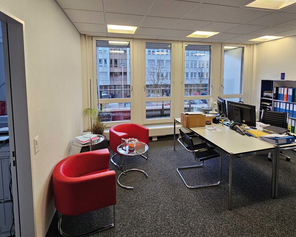 Empfangsbereich mit privater Loggia