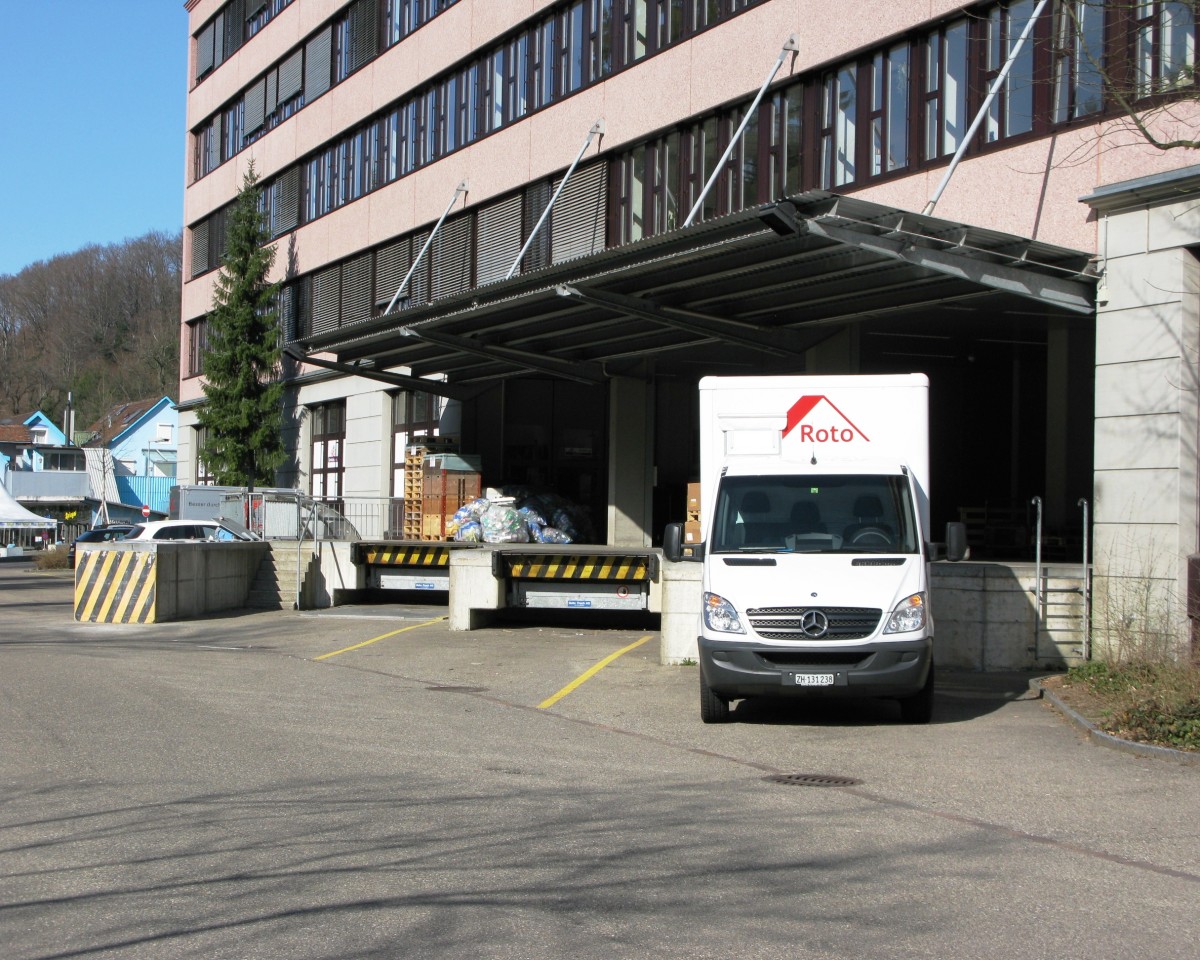 Anlieferung Westfassade