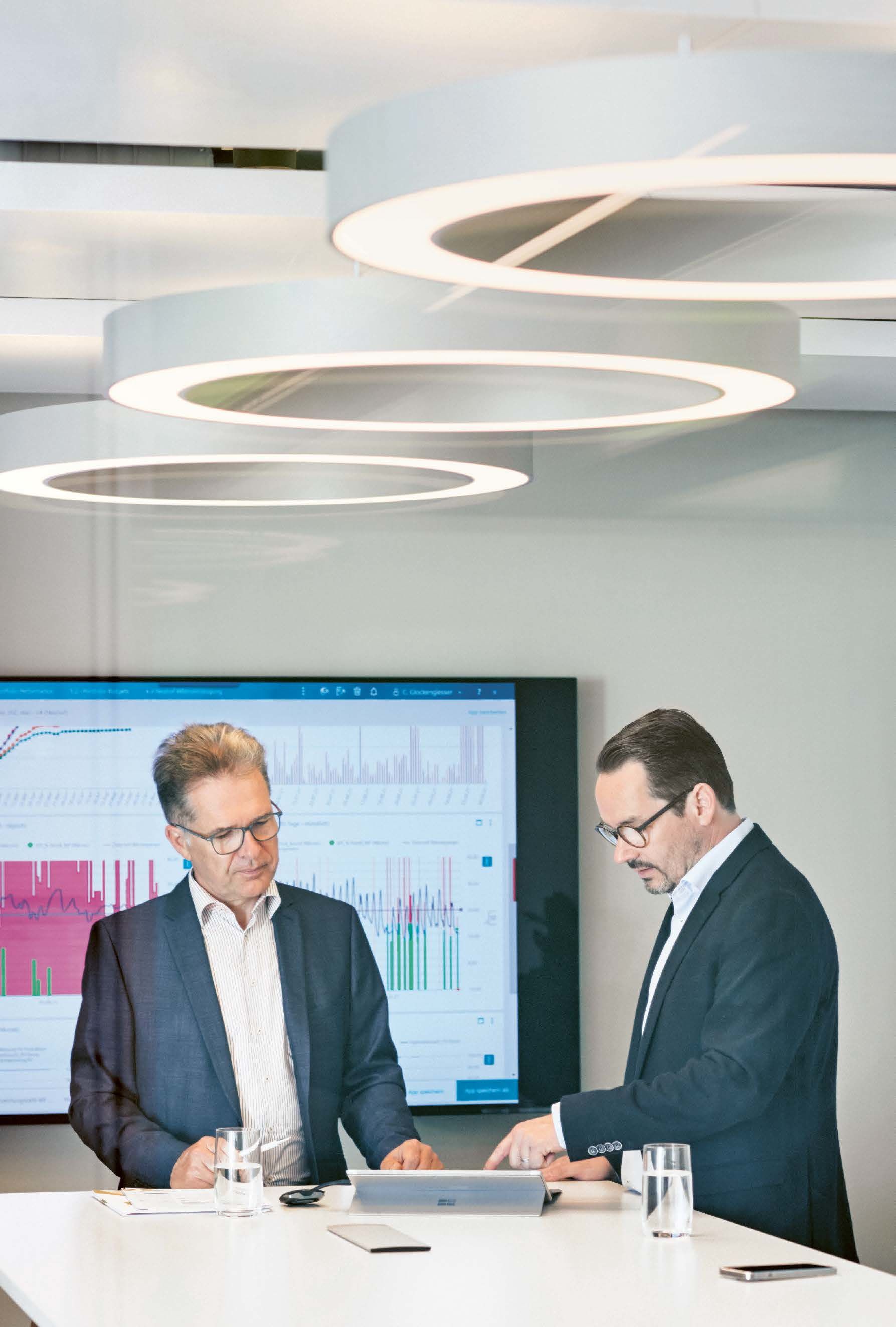 Christoph Glockengiesser (à droite) Chargé de l’énergie et du développement durable Portfolio