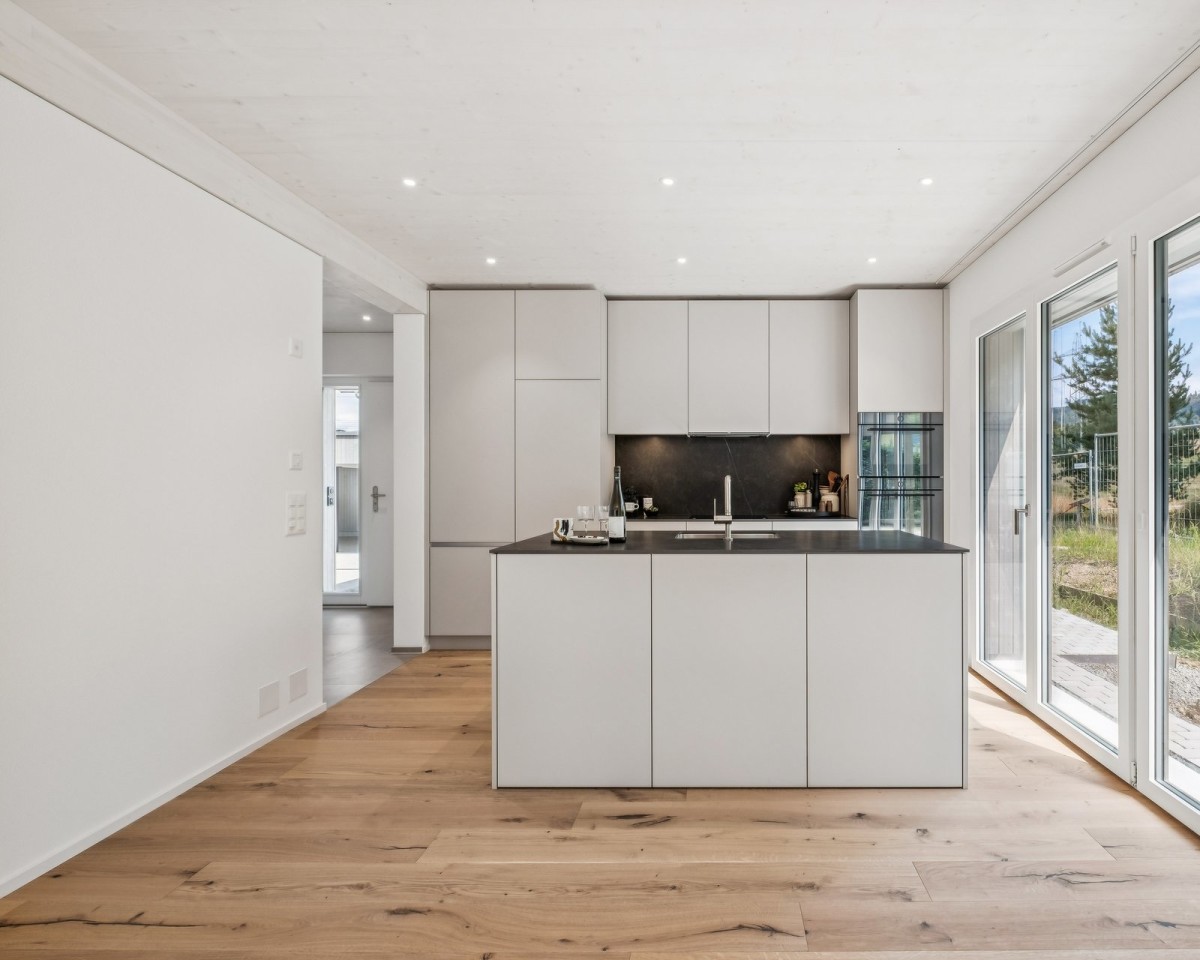 Eye Catcher im Erdgeschoss - eine moderne und funktionale Küche für Kochbegeisterte