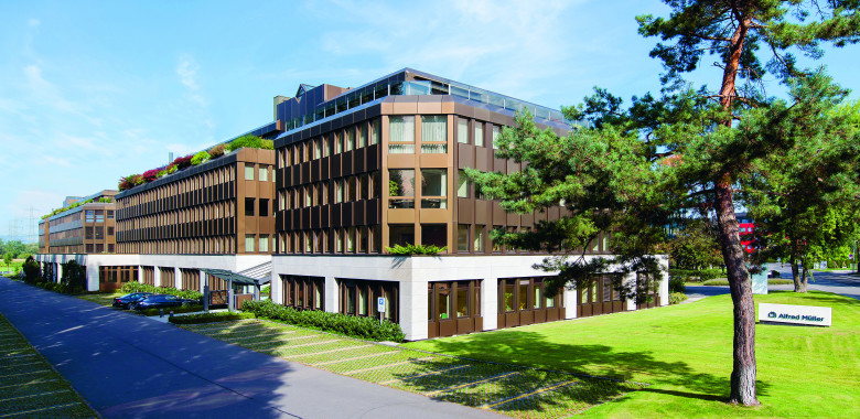 The metallic façade was cleaned in 2010.