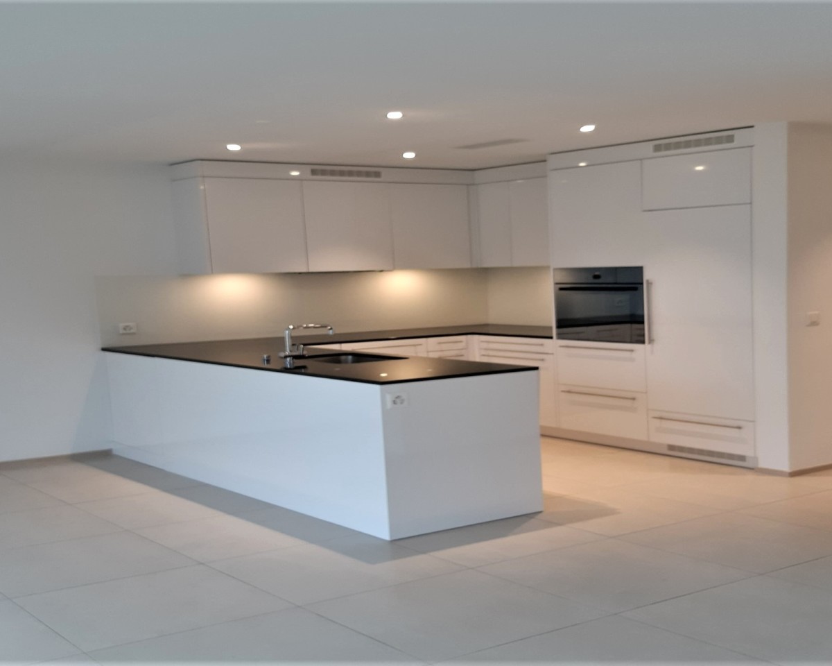 Cuisine d'un autre appartement du bâtiment pour illustration