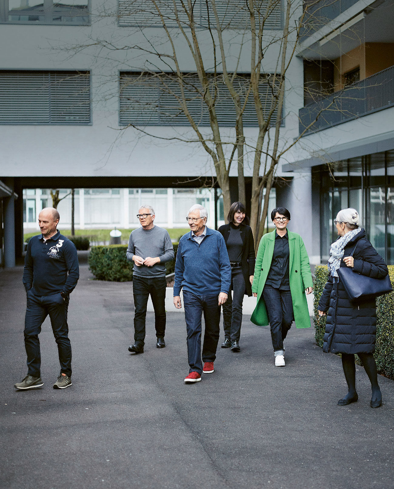 They value interaction with the neighbours:  Nicole, Carlo, Beat, Hans and Iris  (from left).