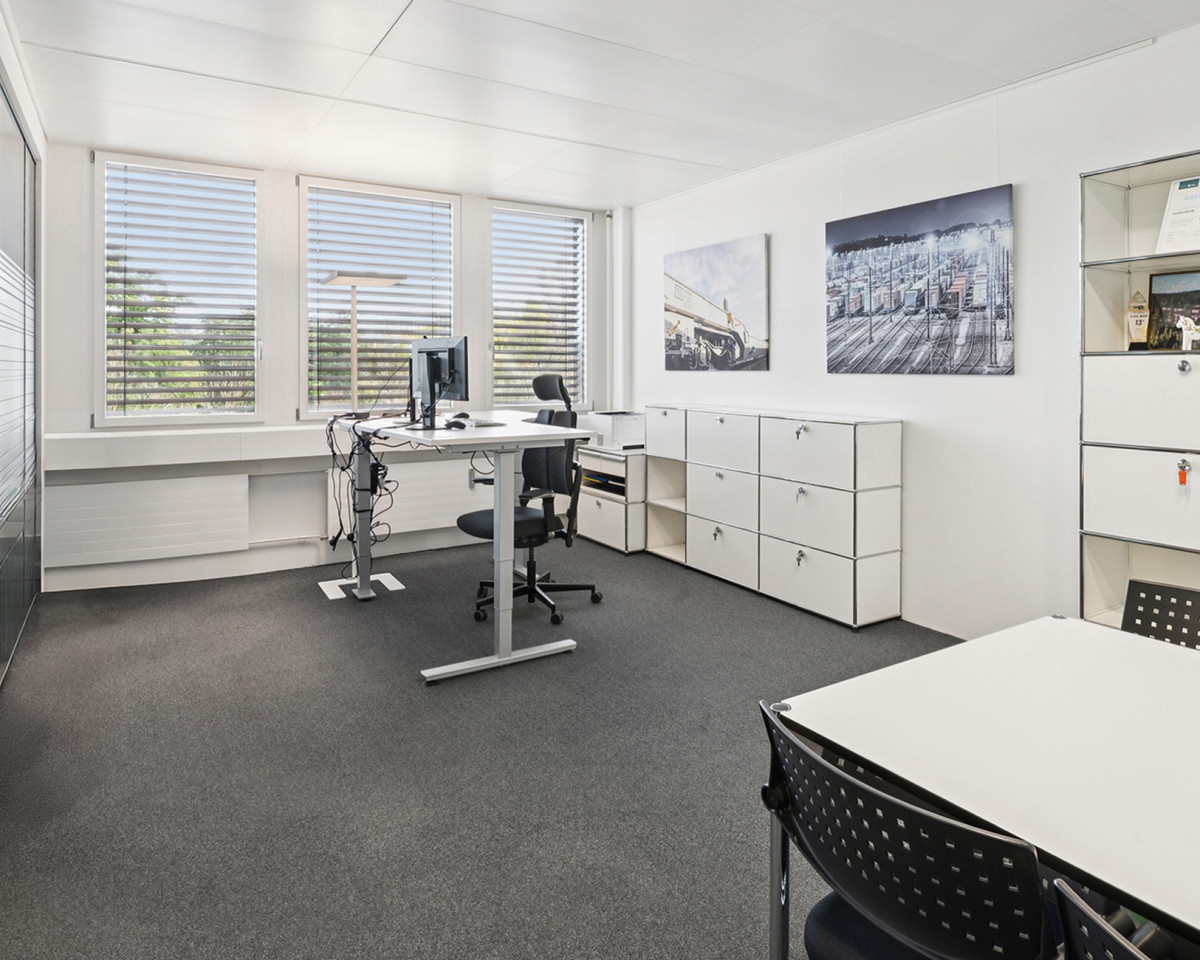Einzelbüro mit viel Platz