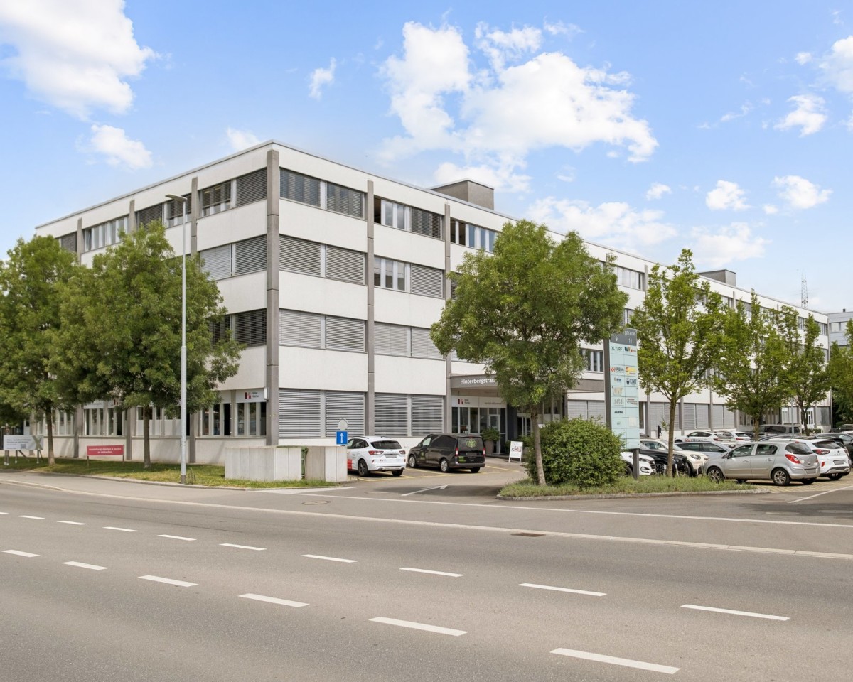 Geschäftsliegenschaft an gut sichtbarer Lage