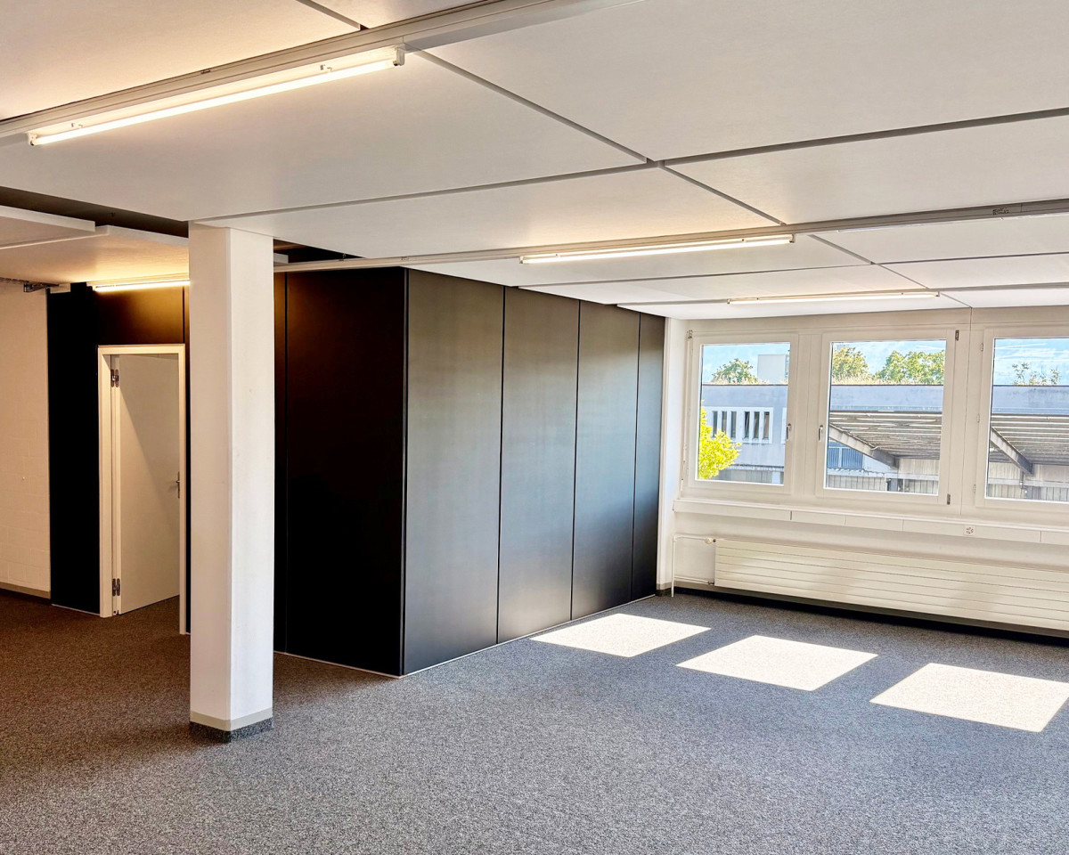 Blick vom Eingang zum Einzelbüro