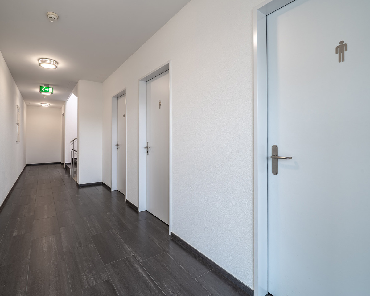 Gemeinsame WC-Anlagen im Treppenhaus
