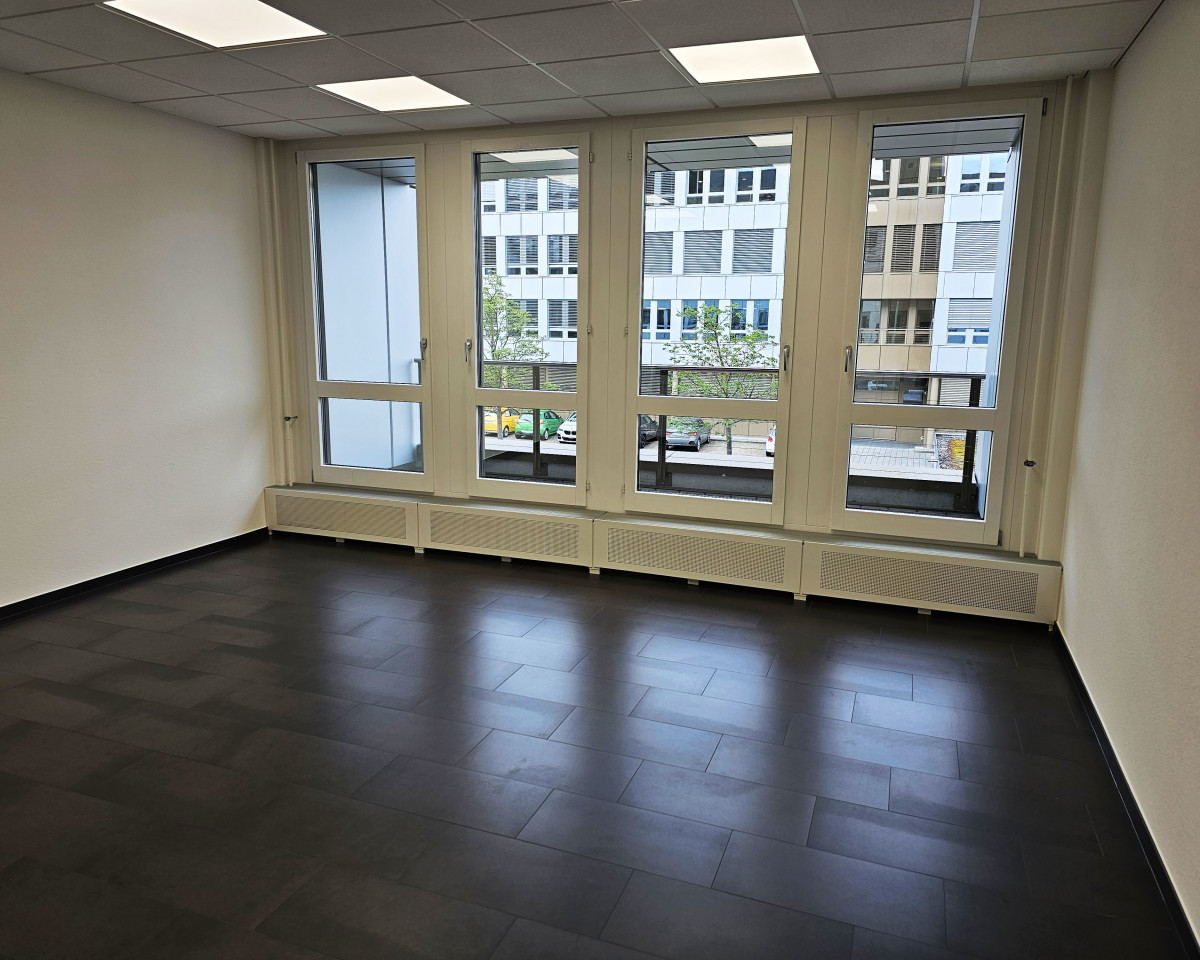 Aufenthaltsraum mit privater Loggia