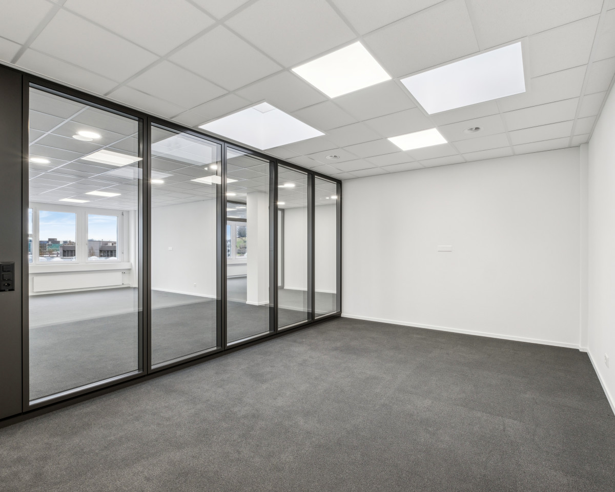 Sitzungszimmer mit Dachluke