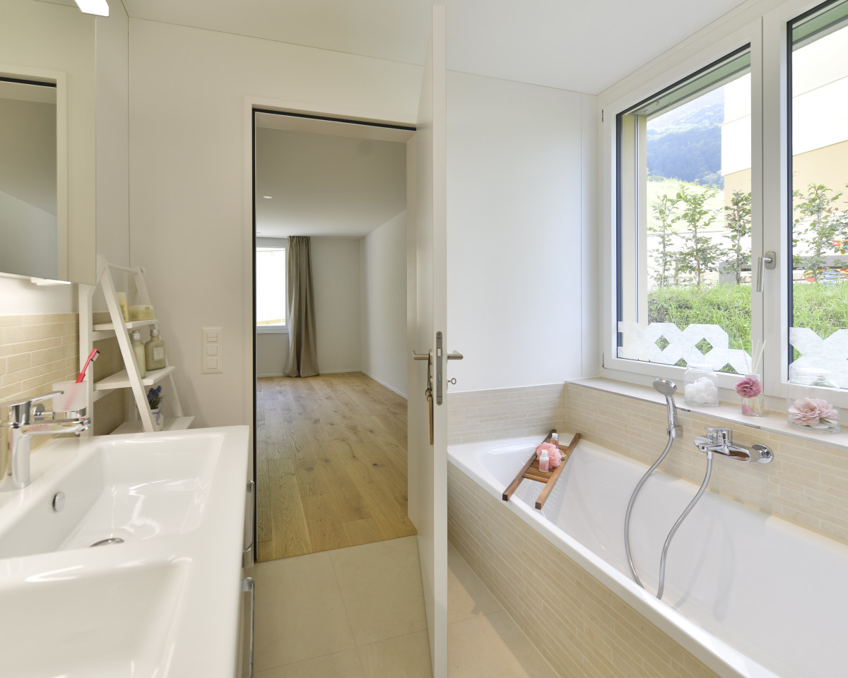 Elternschlafzimmer mit Ensuite-Bad