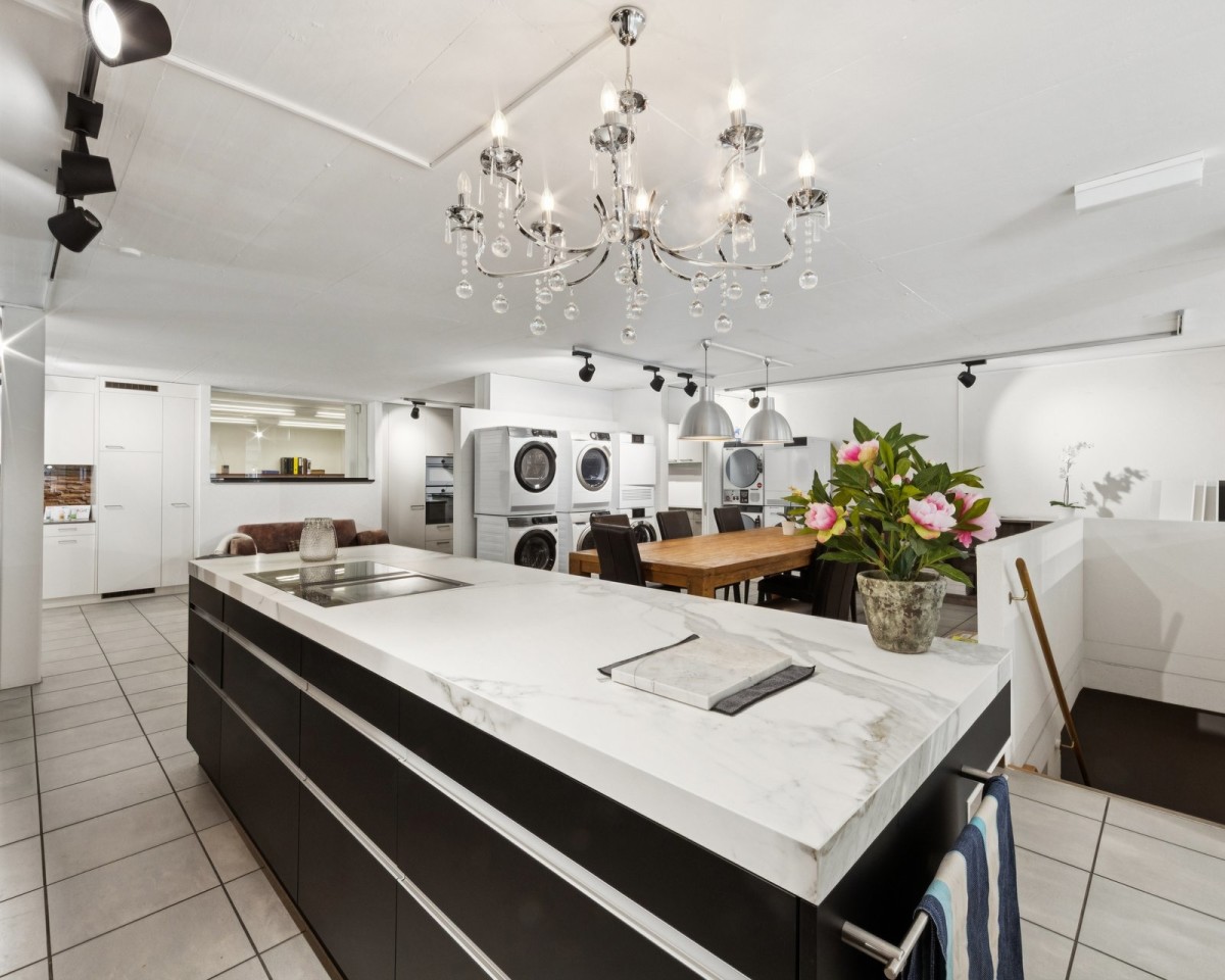 Showroom im Zwischengeschoss