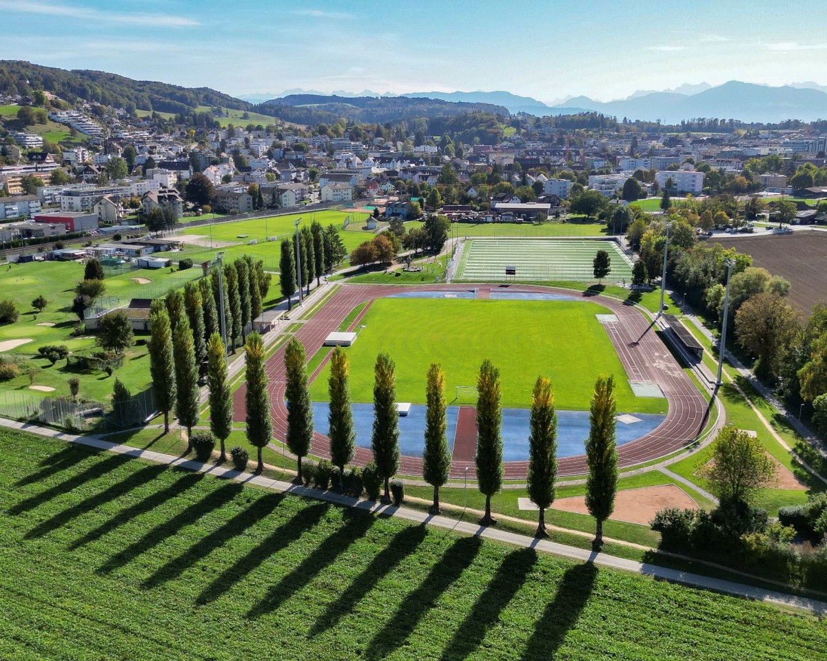 Sportanlage Moos mit Finnenbahn, Fitnessgeräten und Golfanlage