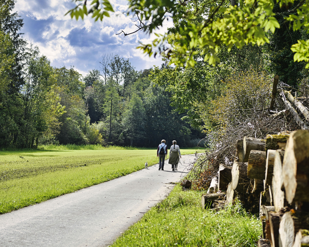 Zahlreiche Rad- und Gehwege befinden sich vor der Haustür