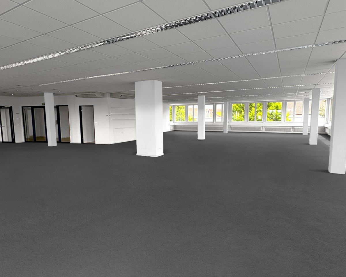 Eingangsbereich und offener Bürobereich